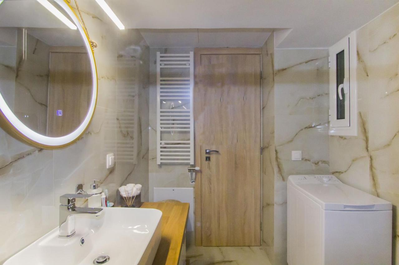 Luxurious Apt Near Ampelokipoi Metro Station Atene Esterno foto